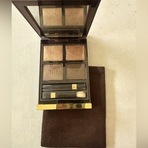 Tom Ford Nude Dip Quad. Barely used still has plastic